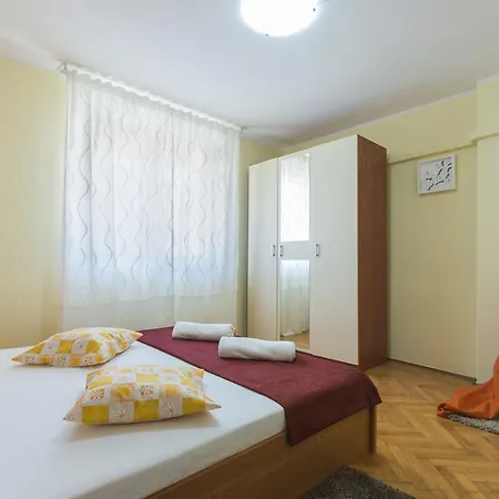 Apartment Center Romance Pula